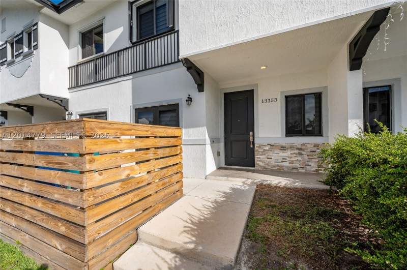 4 bedroom Townhouse at 13353 SW 250th Ter, Tropical Breeze Townhouse, Homestead — photo 2