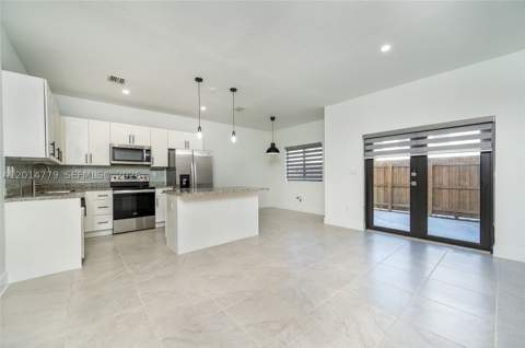 13353 SW 250th Ter, Homestead FL - photo 8 of 29