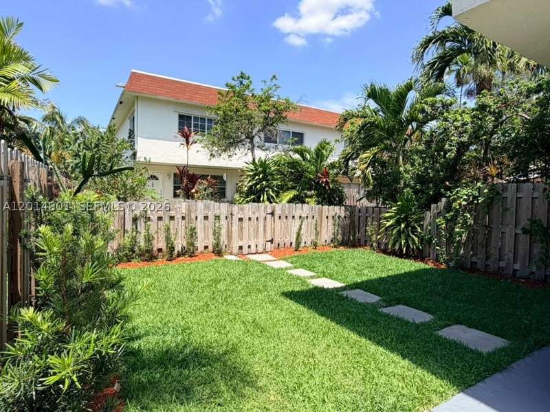 2 bedroom Townhouse at 1500 NE 151st St 104, The Lofts Town Villas Con, Miami — photo 4