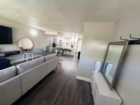 1500 NE 151st St 104, Miami FL - photo 9 of 29