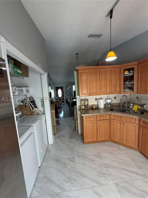 7101 W 24th Ave 14, Hialeah FL - photo 12 of 15