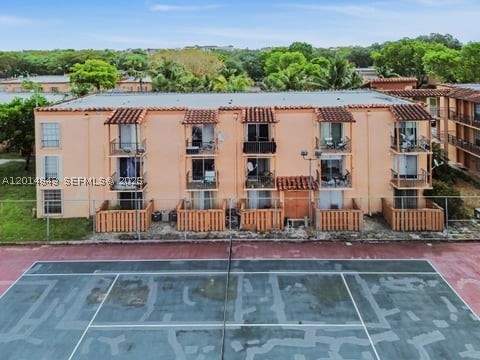 1 bedroom Condominium at 7155 Miami Lakes Dr P16, Cypress Village Condo, Miami Lakes — photo 2