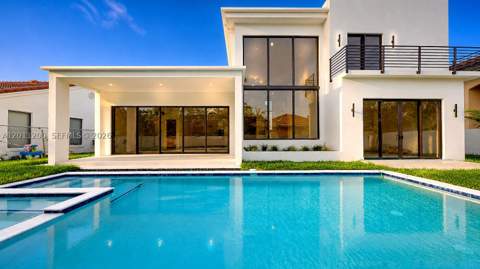 16022 NW 83rd Ct, Miami Lakes FL - photo 13 of 117