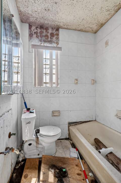 1211 NW 37th St, Miami FL - photo 17 of 20