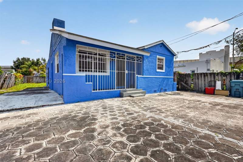 3 bedroom SingleFamilyResidence at 1211 NW 37th St, N Miami Estates, Miami — photo 2