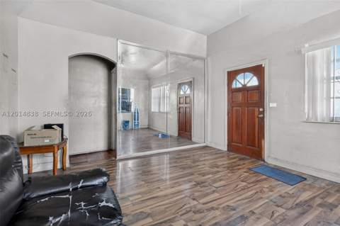 1211 NW 37th St, Miami FL - photo 8 of 20