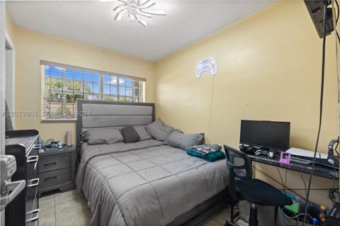 1315 NW 192nd St, Miami Gardens FL - photo 11 of 20