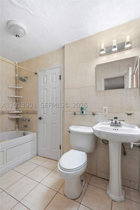 1315 NW 192nd St, Miami Gardens FL - photo 12 of 20