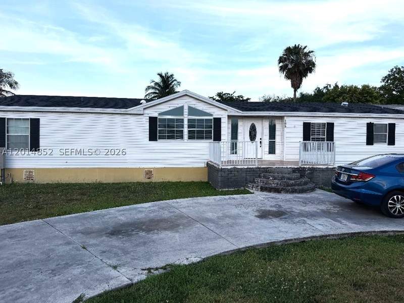 3 bedroom MobileHome at 19800 SW 180th Ave unit 105, Americana Village Condo, Miami — photo 2