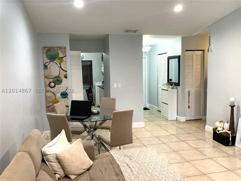 2 bedroom Townhouse at 4904 SW 139th Ct, Bent Tree Center, Miami — photo 3