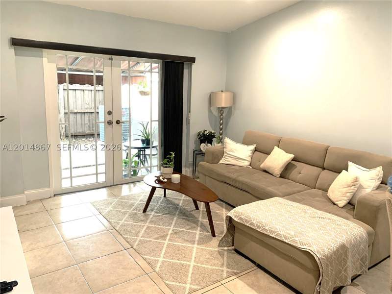 2 bedroom Townhouse at 4904 SW 139th Ct, Bent Tree Center, Miami — photo 4