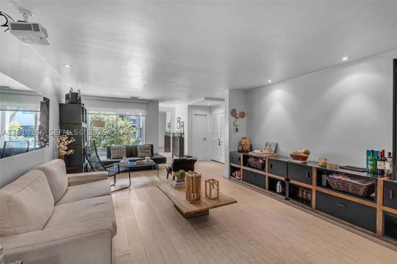 2 bedroom Townhouse at 232 Sea View Dr 108, Cape Florida Club Condo, Key Biscayne — photo 4