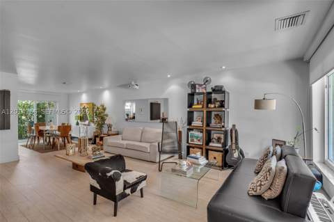 232 Sea View Dr 108, Key Biscayne FL - photo 6 of 27