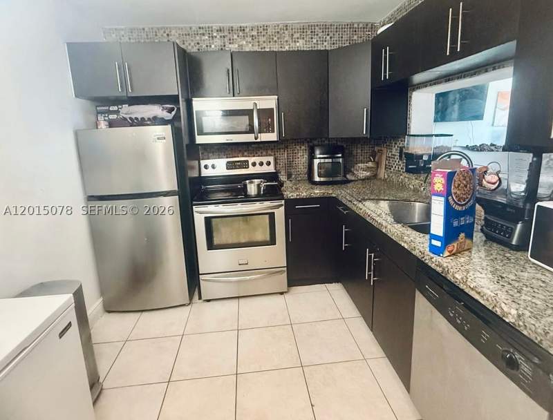 3 bedroom Condominium at 488 NW 165th St Rd B-512, Montecarlo Condo, Miami — photo 2