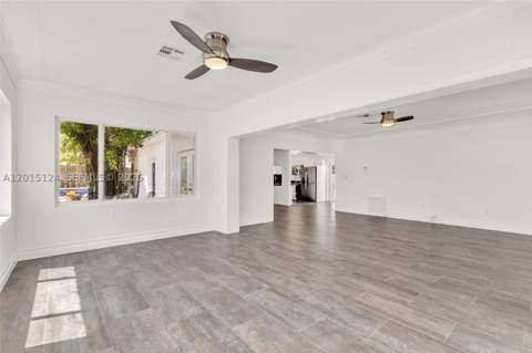 634 NE 72nd Ter, Miami FL - photo 11 of 47