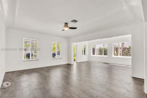 634 NE 72nd Ter, Miami FL - photo 12 of 47