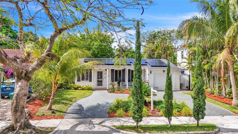 2 bedroom SingleFamilyResidence at 634 NE 72nd Ter, Belle Meade Of Mia Sec 1, Miami — photo 2