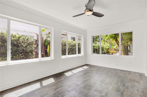 634 NE 72nd Ter, Miami FL - photo 7 of 47
