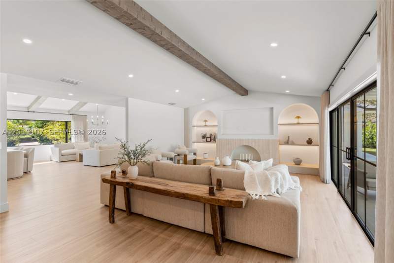 5 bedroom SingleFamilyResidence at 16889 SW 73rd Ct, Banyan Woods, Palmetto Bay — photo 4