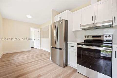 1130 NW 129th St, North Miami FL - photo 10 of 33