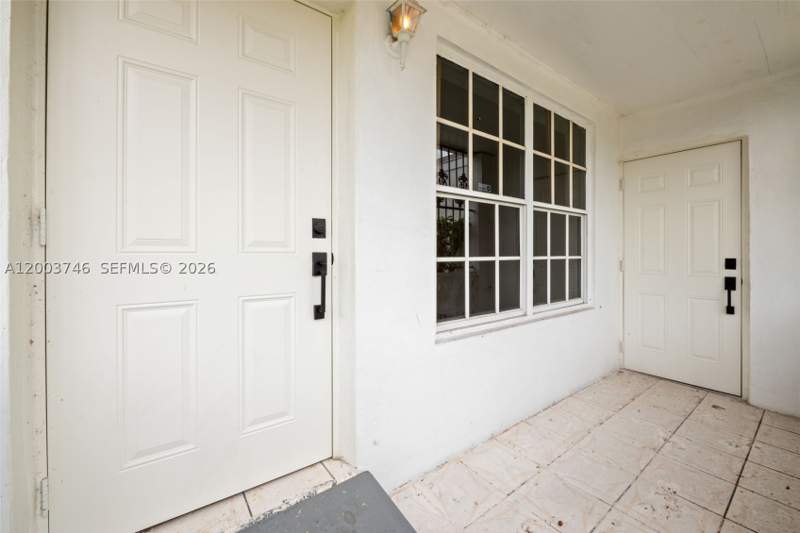 3 bedroom SingleFamilyResidence at 1130 NW 129th St, Taylor Manor, North Miami — photo 2