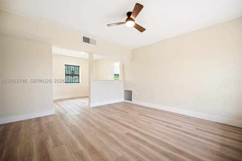 3 bedroom SingleFamilyResidence at 1130 NW 129th St, Taylor Manor, North Miami — photo 4