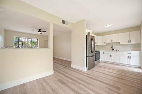 1130 NW 129th St, North Miami FL - photo 9 of 33