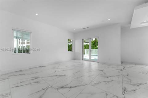 8221 NW 34th Dr, Doral FL - photo 10 of 59