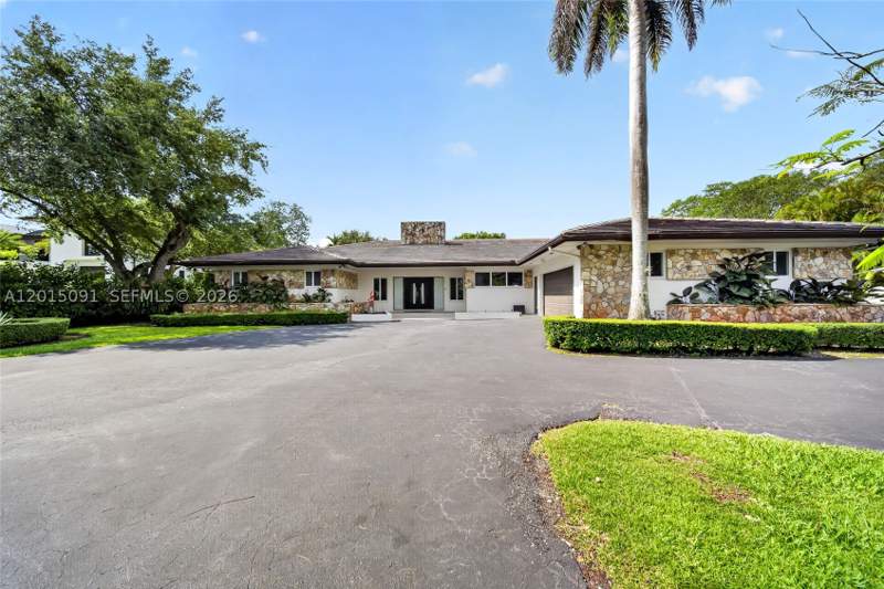 5 bedroom SingleFamilyResidence at 6650 SW 112th St, Domus One, Pinecrest — photo 2