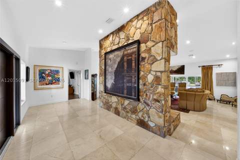 6650 SW 112th St, Pinecrest FL - photo 8 of 68