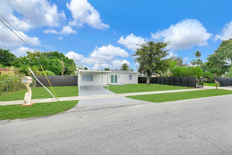 4 bedroom SingleFamilyResidence at 12621 NW 22nd Ct, Golf Estates, Miami — photo 3