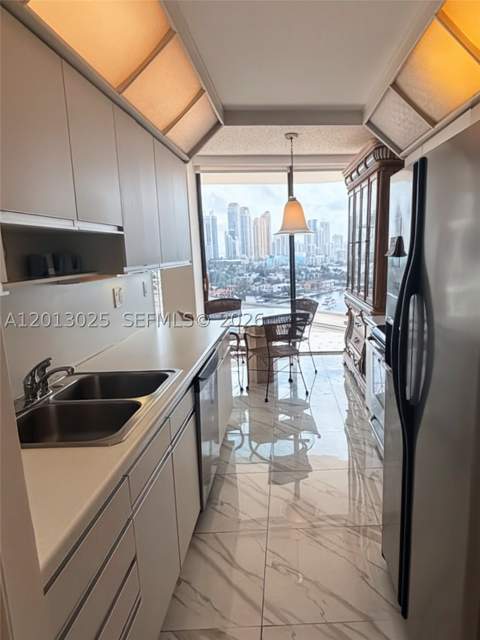19355 Turnberry Way 14F, Aventura FL - photo 6 of 6