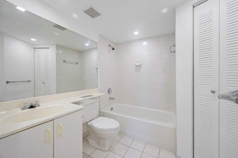 3300 NE 192nd Street 915, Aventura FL - photo 10 of 27