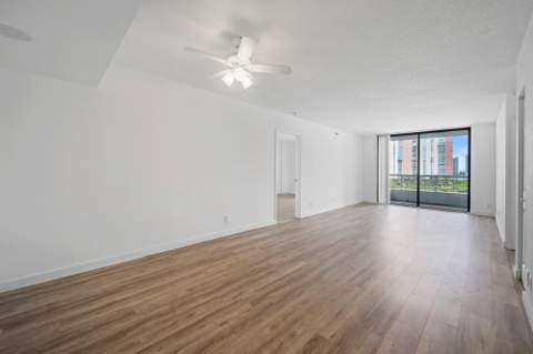 3300 NE 192nd Street 915, Aventura FL - photo 20 of 27