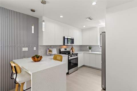 10 NW 100th St, Miami Shores FL - photo 20 of 40