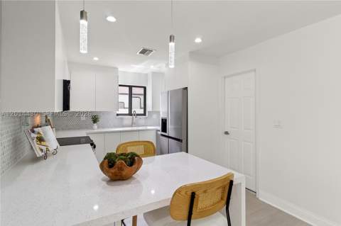 10 NW 100th St, Miami Shores FL - photo 21 of 40