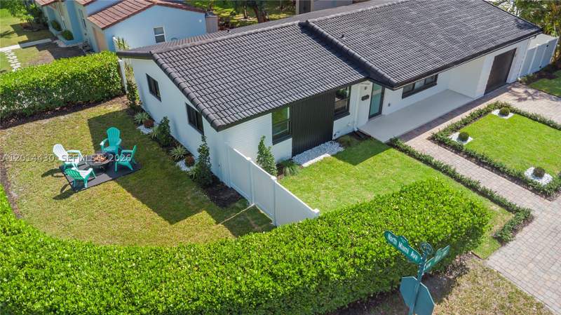 3 bedroom SingleFamilyResidence at 10 NW 100th St, Navarro Sub, Miami Shores — photo 3
