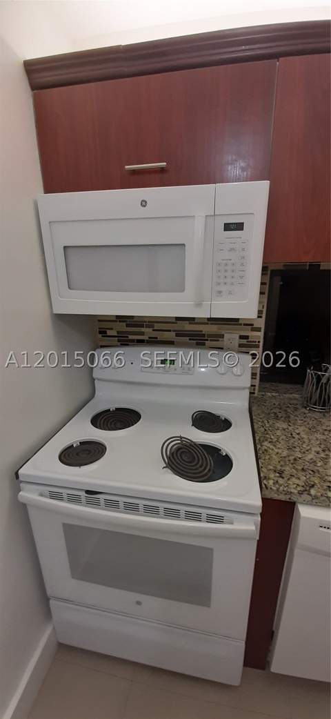 16909 N Bay Rd 914, Sunny Isles Beach FL - photo 6 of 11