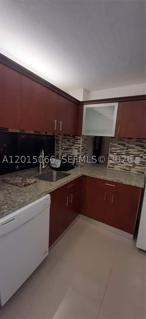 16909 N Bay Rd 914, Sunny Isles Beach FL - photo 7 of 11