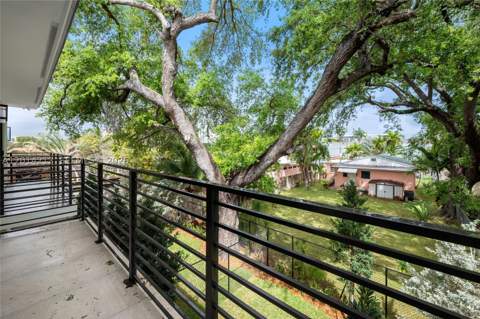 2745 SW 23 Ter, Miami FL - photo 19 of 41