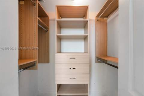 2000 N Bayshore Dr 702, Miami FL - photo 15 of 33