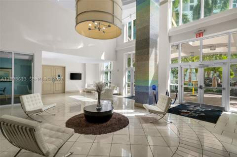 2000 N Bayshore Dr 702, Miami FL - photo 21 of 33
