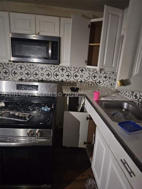 1717 NW 69th St, Miami FL - photo 7 of 35