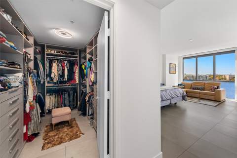 17111 Biscayne Blvd 606, North Miami Beach FL - photo 18 of 35