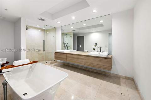 17111 Biscayne Blvd 606, North Miami Beach FL - photo 19 of 35