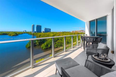 17111 Biscayne Blvd 606, North Miami Beach FL - photo 9 of 35
