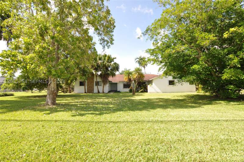 5 bedroom SingleFamilyResidence at 16760 SW 280th St, The Redlands Sec 2, Homestead — photo 2