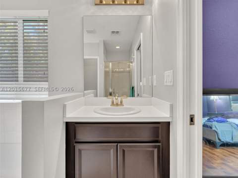 1410 NW 214th Ter, Miami Gardens FL - photo 7 of 43