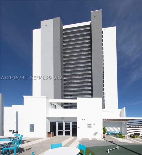 16385 Biscayne Blvd 519, North Miami Beach FL - photo 19 of 110