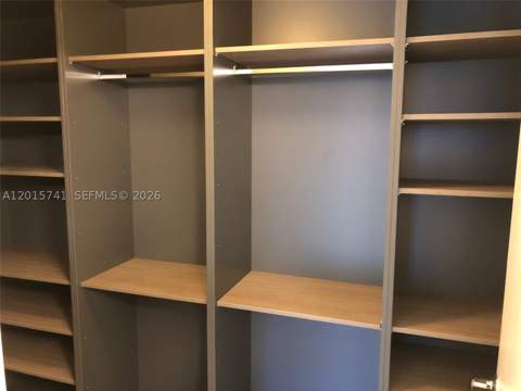 16385 Biscayne Blvd 519, North Miami Beach FL - photo 9 of 110